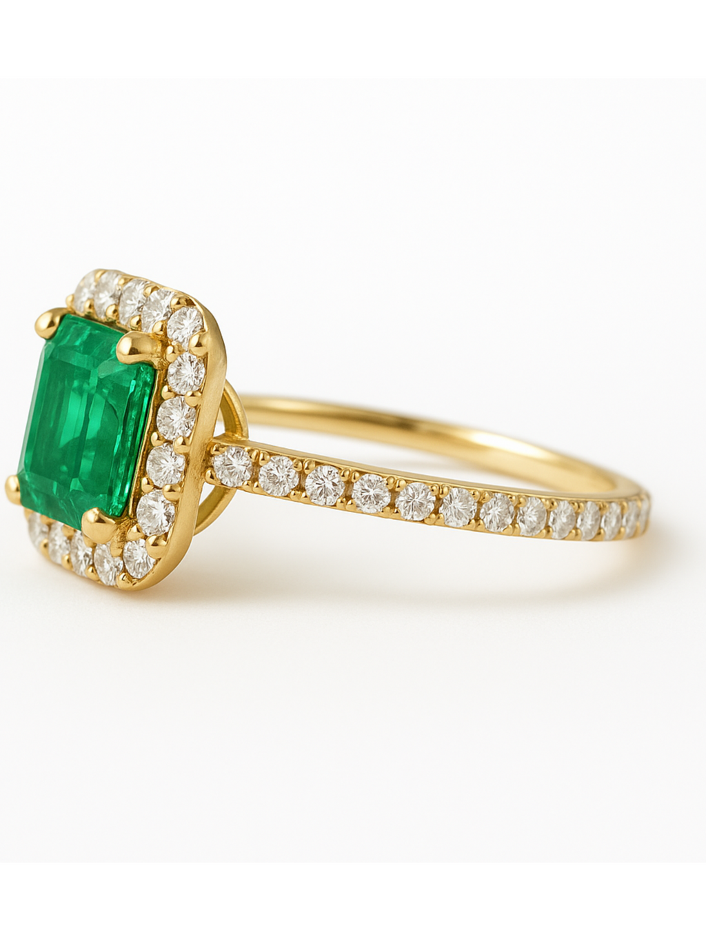 Emerald Halo Ring in Gold