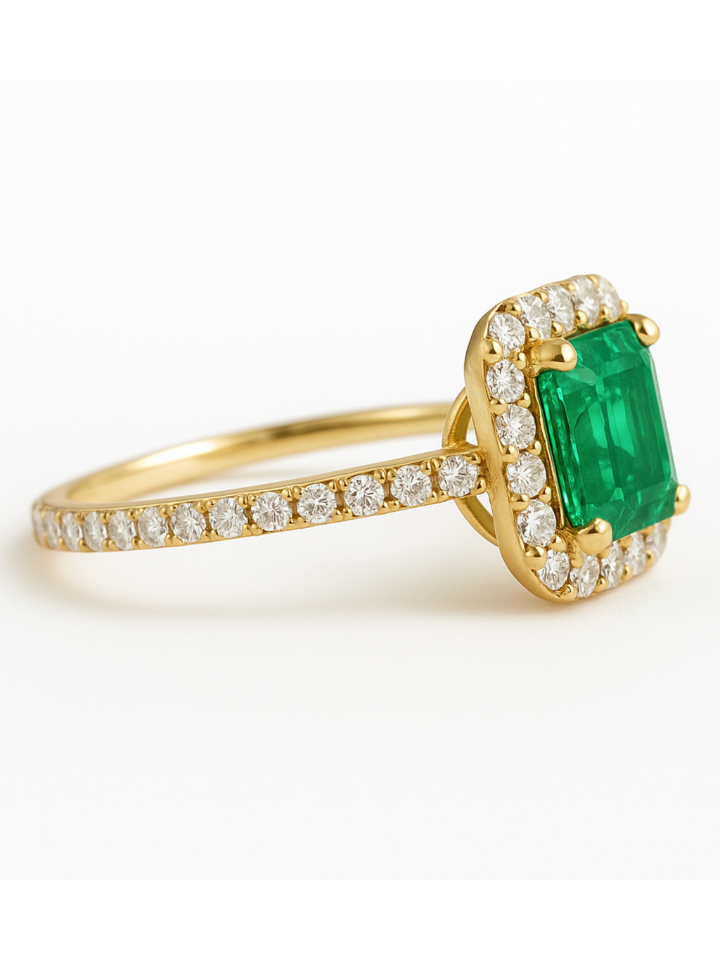 Emerald Halo Ring in Gold
